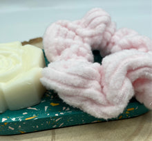 Load image into Gallery viewer, Baby Pink fluffy Scrunchie
